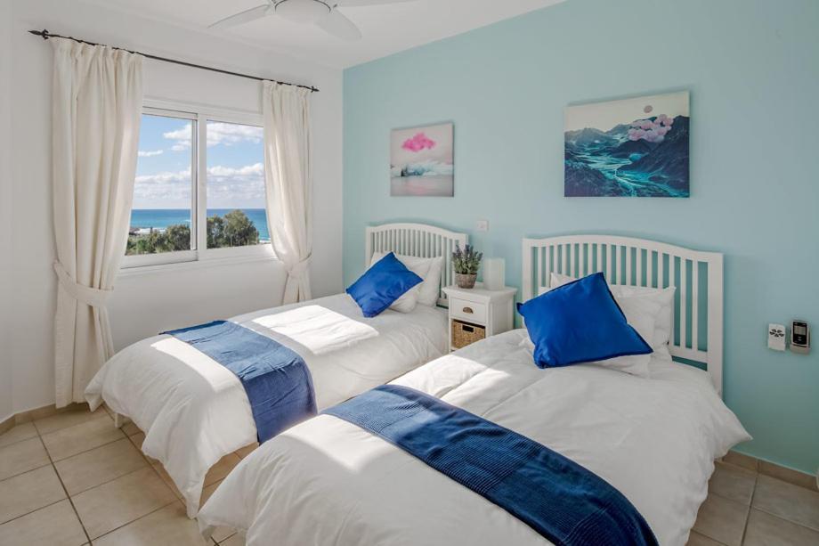 207 Kings Palace Seaview Paphos Exterior photo